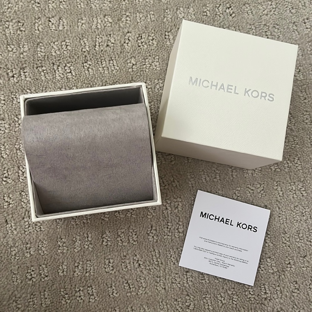 Michael kors watch box